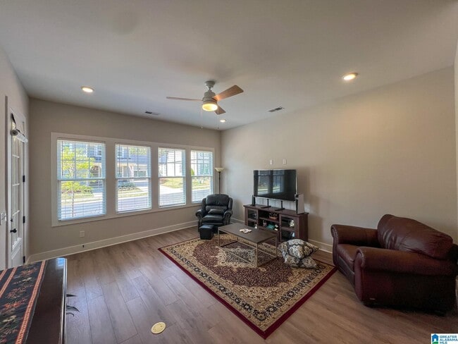 Building Photo - 4740 Arden Wy