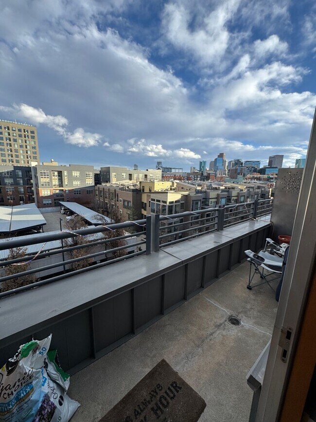Building Photo - Full Service Executive Fully Furnished All Inclusive Architectural Penthouse Loft Downtown Denver