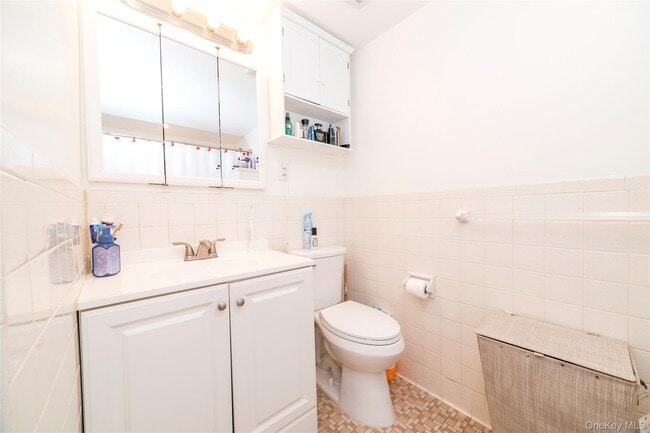 Building Photo - 2261 Palmer Ave