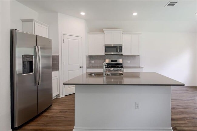 Building Photo - 10724 Steinbeck Dr