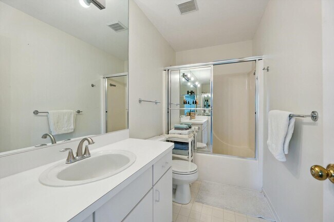 Building Photo - 30861 Centennial Dr