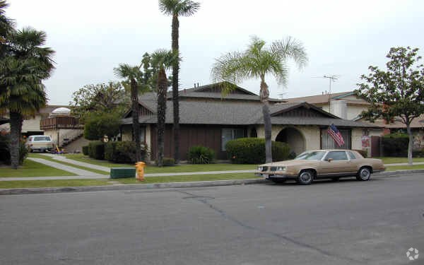 Building Photo - Delano Apartments