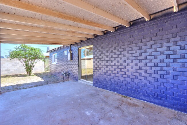 Building Photo - Newly remodeled 4 Bedroom in Casa Grande