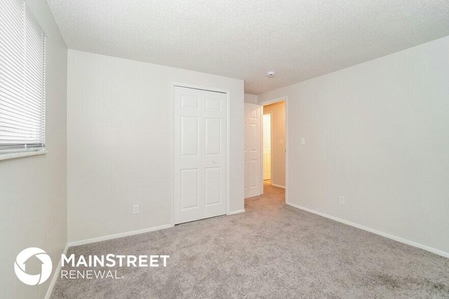 Building Photo - 3017 Perinton Pl