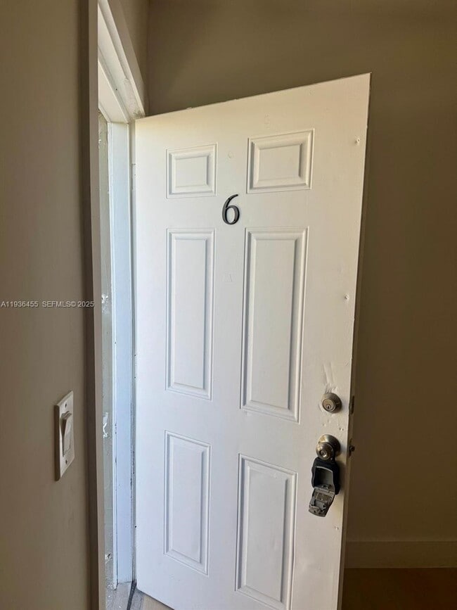 Building Photo - 7535 NE 2nd Ct