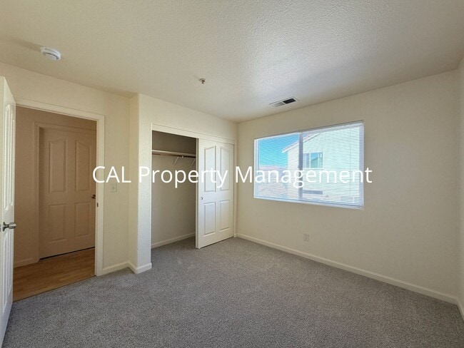Building Photo - 1159 Cobblestone St