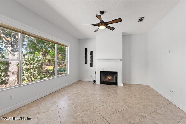 Building Photo - 4126 Richmond Park Dr E