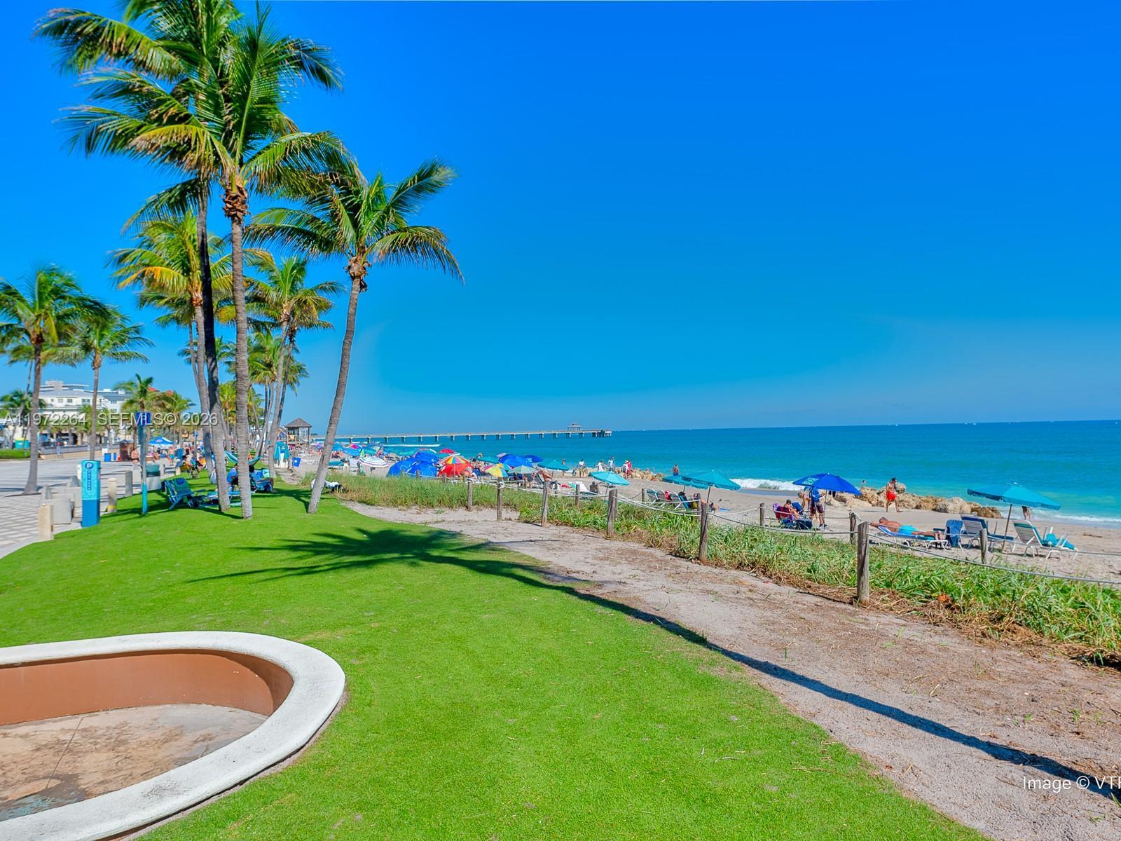 Building Photo - 2051 SE 3rd St