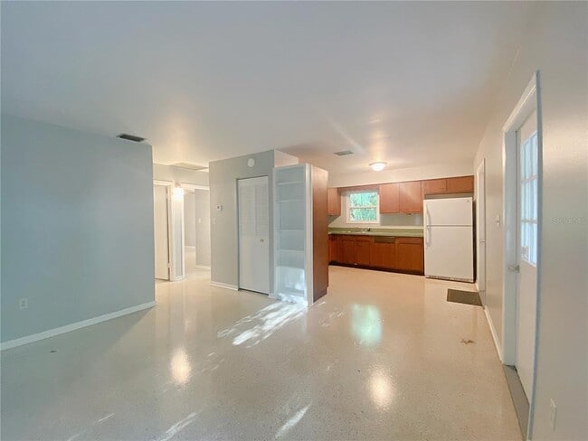 Building Photo - 120 Fairchild St