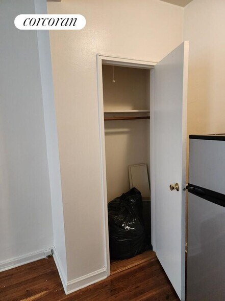 Building Photo - 120 W 73rd St