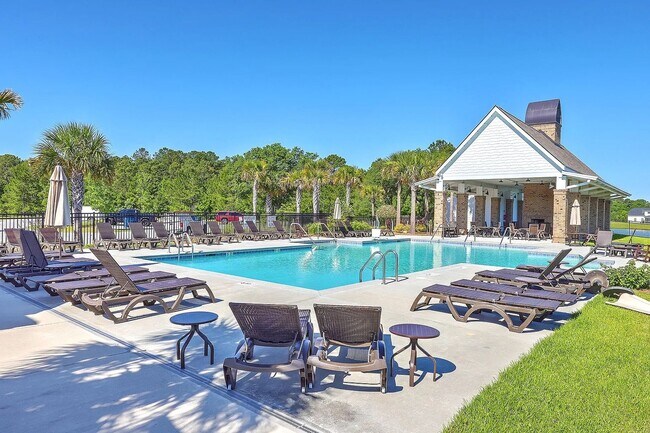 Building Photo - 4 Bedroom 3.5 Bath House in St. Johns Lake - Johns Island