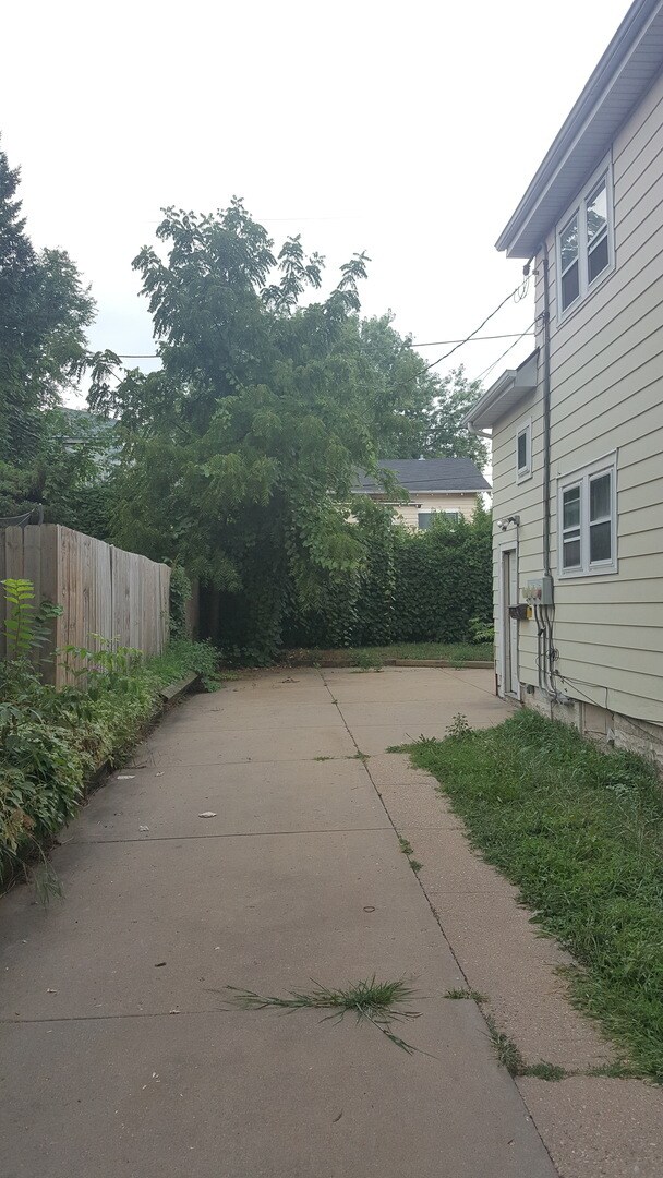 Building Photo - 5151 N 54th St