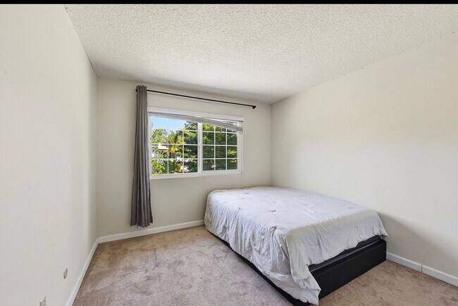 Building Photo - Wonderful 4bd/2.5ba Cameron Park Home with Pool and RV Access!