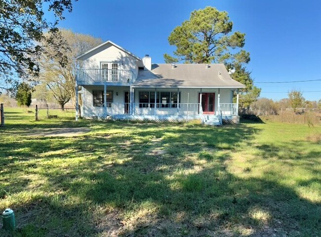 Building Photo - 233 FM 696