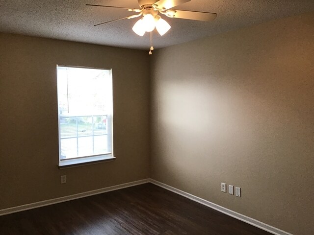 Building Photo - 8838 Squire Boone Ct
