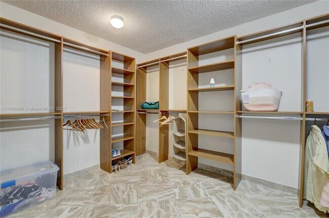 Building Photo - 3410 Galt Ocean Dr