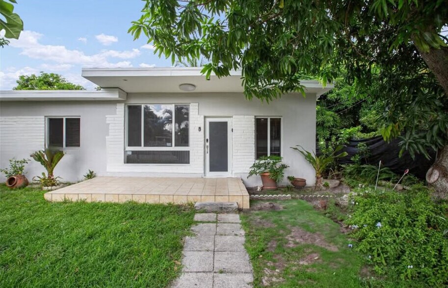 Primary Photo - 251 NW 110th St