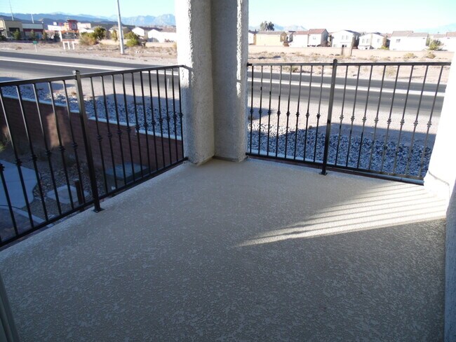 Building Photo - Mountains Edge - Watermarke