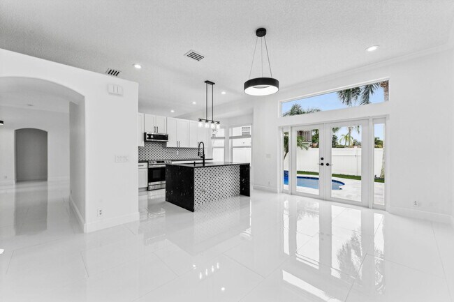 Building Photo - 6009 Royal Birkdale Dr