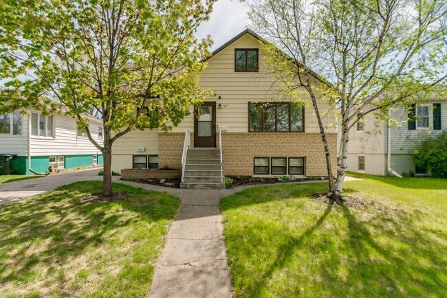 Building Photo - 821 N 15th St
