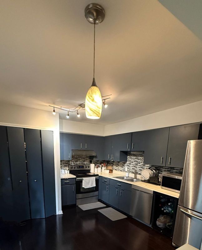 Building Photo - 735 Hamilton Ct