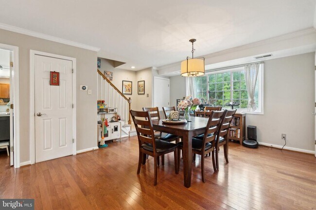 Building Photo - Welcome to this beautifully updated three ...