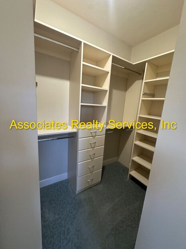 Building Photo - Live in Haile Market Square!  Now Available – 2nd Floor 3BR/2BA unit