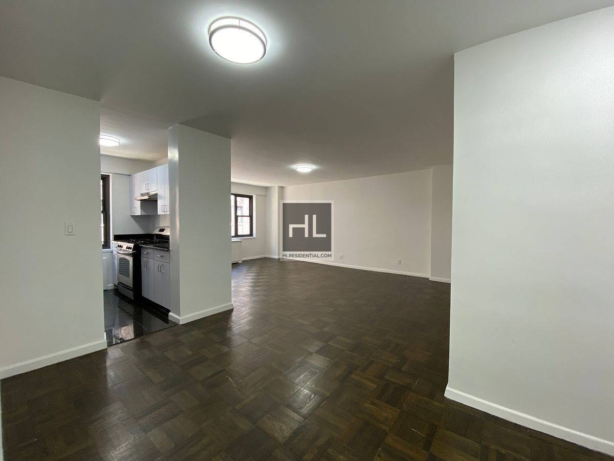Building Photo - EAST 56 STREET
