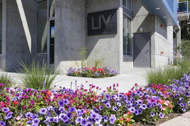 Exterior - 201Lofts