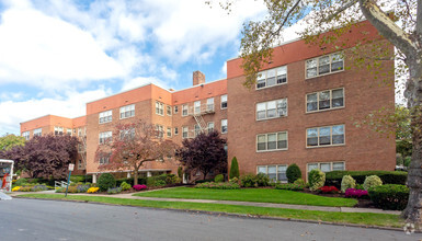 Building Photo - Linden House