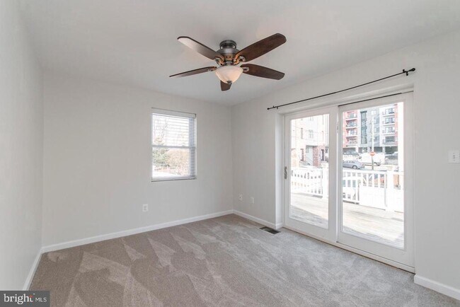 Building Photo - 3773 Cresson St