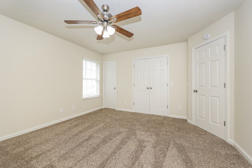 Building Photo - 492 Cedar Park Cir