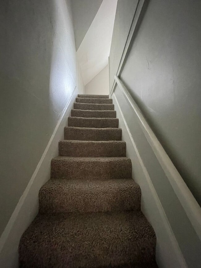 Building Photo - Butler Tarkington -  3 bedroom home