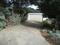 Building Photo - 1038 Bayview Ave