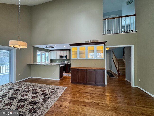 Building Photo - 15 Linden Hill Way SW