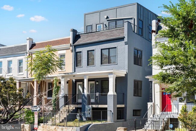 Building Photo - 615 Irving St NW