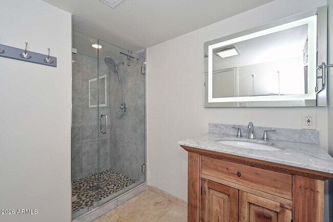 Building Photo - 6816 E Coronado Rd