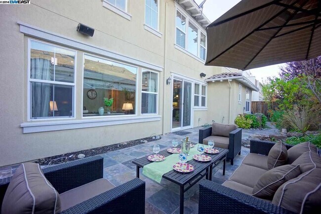 Building Photo - 3200 Spicewood Ln