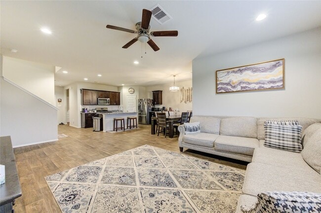 Building Photo - 1615 Goose Island Ln