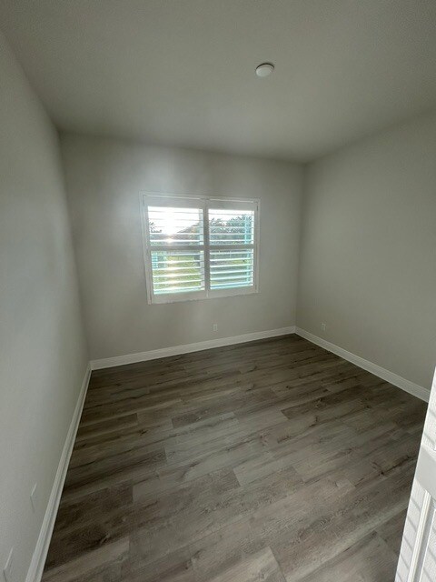 Building Photo - 1559 N Killebrew Point