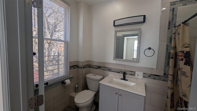 Building Photo - 170 Bradford St