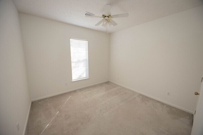 Building Photo - 9336 Bristlecone Dr