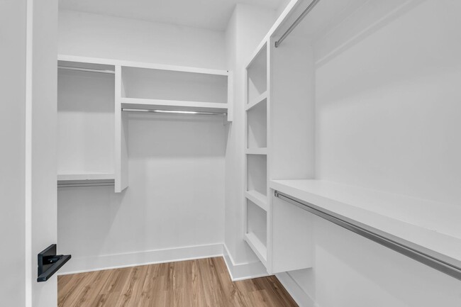 Building Photo - Modern Living in West Nashville