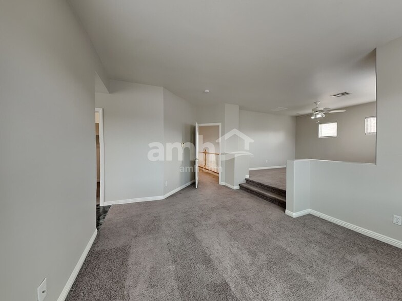 Building Photo - 9028 W Wolf Dancer Ave