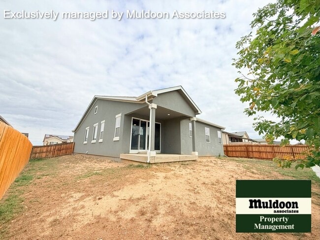Building Photo - Like new home on the Northside of Pueblo!