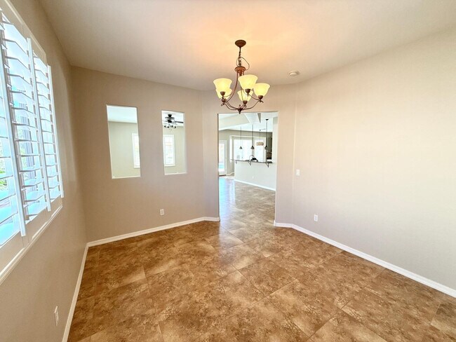 Building Photo - 17455 W Meadow Ln