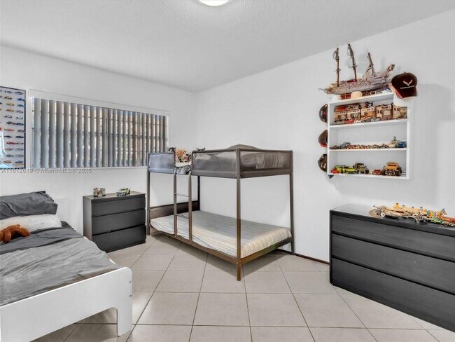 Building Photo - 2 bedroom in North Miami FL 33179