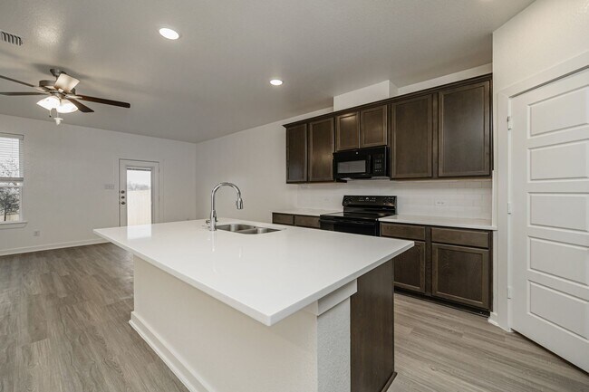 Building Photo - 8433 Adelaide Dr