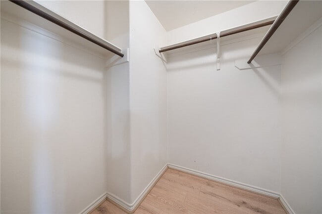 Building Photo - 2317 White Star Dr