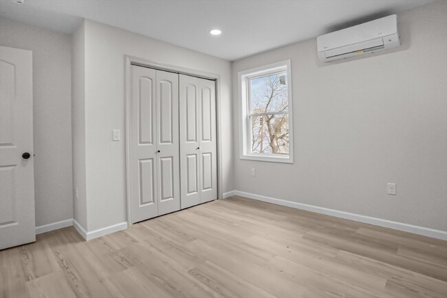 Building Photo - 53 Comstock Ave